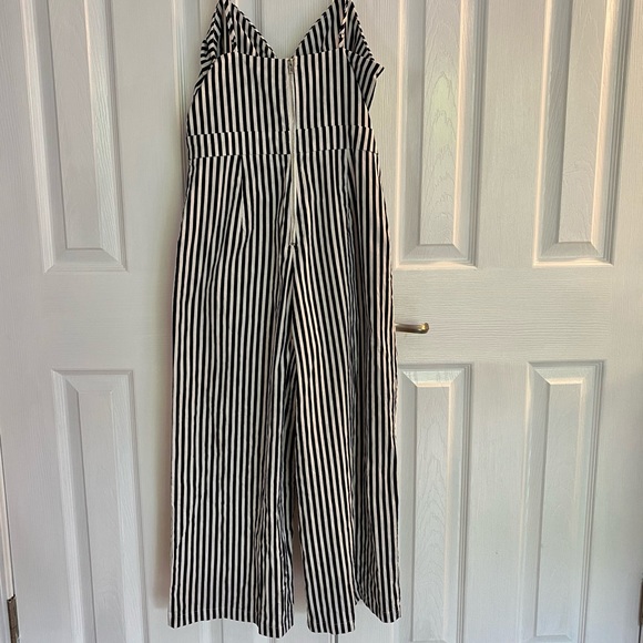 3/4 length jumpsuit - Picture 2 of 4